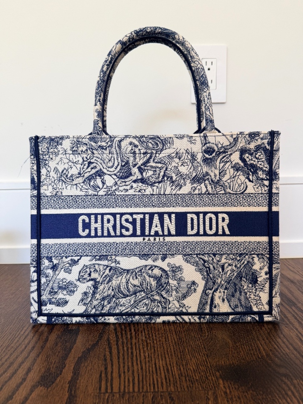 Tote bag